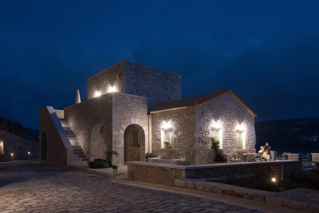 Alkyon Seaside Studios Néon Oítilon Extérieur photo