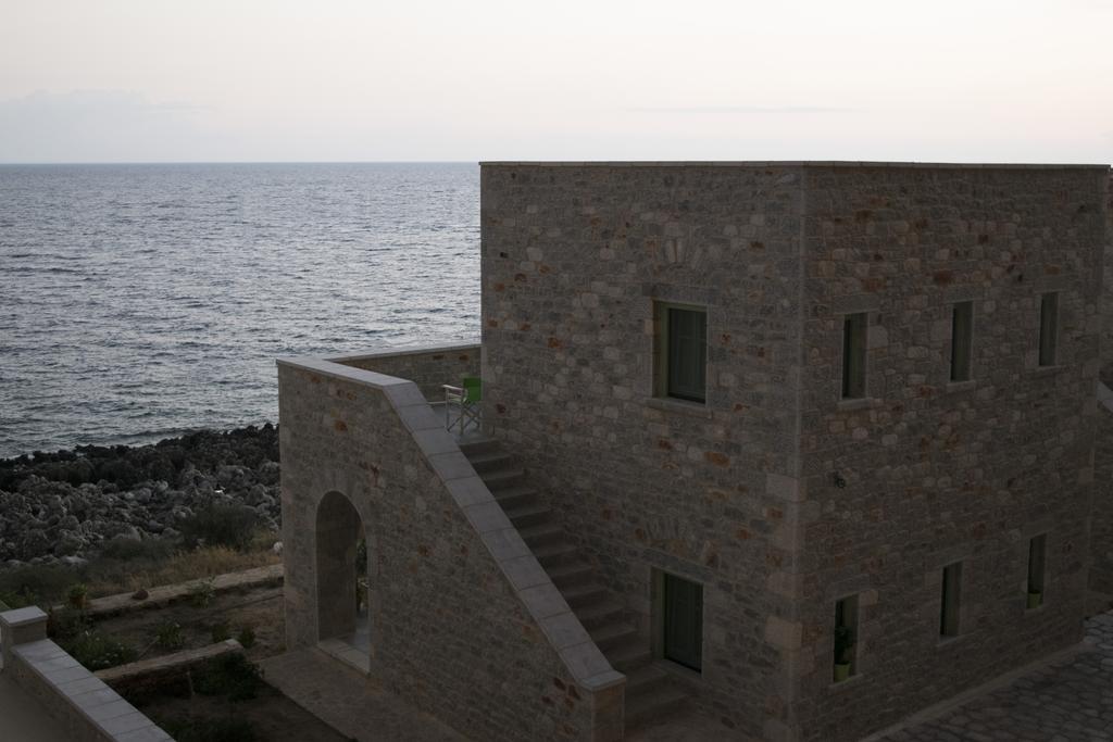 Alkyon Seaside Studios Néon Oítilon Extérieur photo
